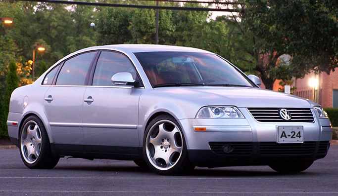 Снятие защиты картера двигателя Volkswagen Passat B5 купить в интернет Снятие защиты картера двигателя Volkswagen Passat B5 купить в интернет