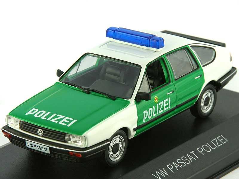43 Volkswagen Passat POLIZEI